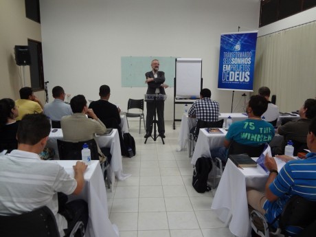 Aula de Base Bíblica de Evangelismo e Discipulado