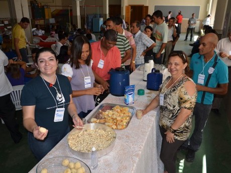Thais (nossa secretária executiva em Minas Gerais) serviu como monitora de uma das salas.