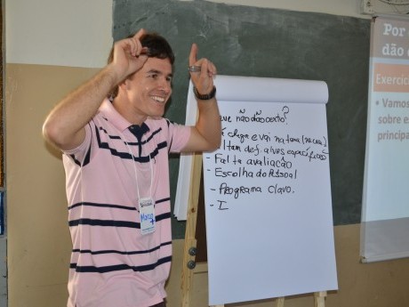 Marco Cruz (Maui, 2010), em sua aula de Gestão de Projetos baseada em Neemias.