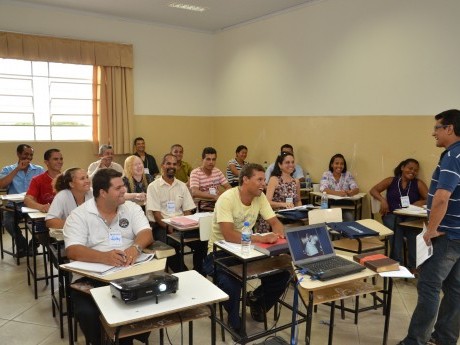 Francisco Pereira (João Pessoa, 2004) em sua aula sobre "Os Papéis do Líder".