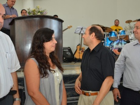José Reis e esposa Simone recebem agradecimentos pela coordenação da logística