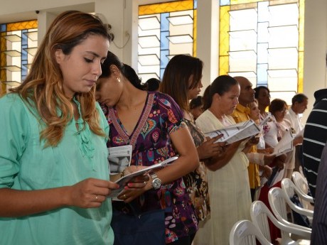 Leitura Bíblica, durante o culto