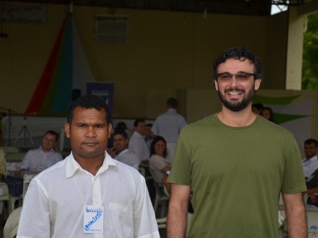 Participantes de outros grupos evangélicos.