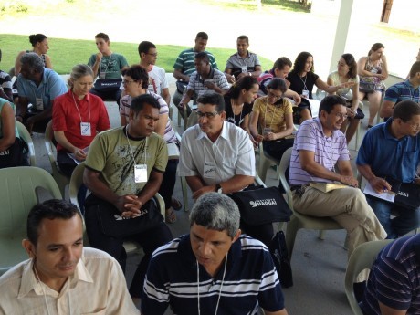 Pessoal discute o relacionamento do líder com seus liderados. Como desenvolver e capacitar os que estão sob nossa liderança?