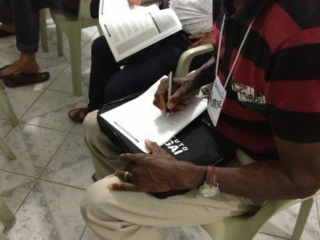 Fazendo exercícios durante a aula.