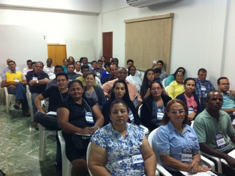 Visão parcial dos participantes na sala de aula.