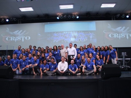 Foto com todos os voluntários da Cidade Viva.