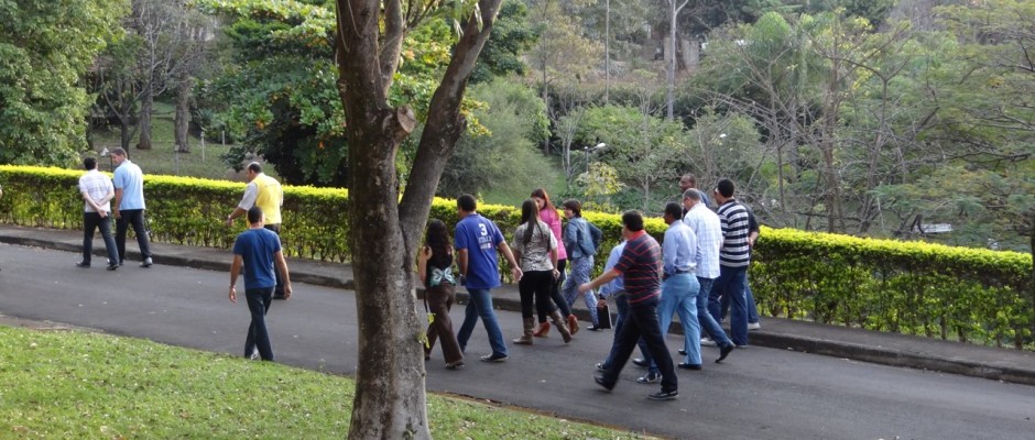 Indo para a aula de Liderança Aplicada