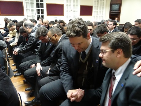 Momento de oração e gratidão