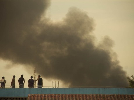 Incêndio assola o bairro Perpétuo Socorro da zona leste de Macapá, AP.