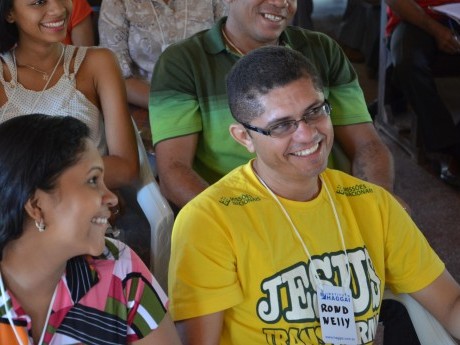 A turma está feliz