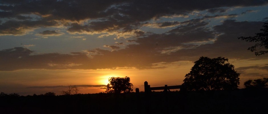 O sol se põe. Voltaremos no próximo ano se o Senhor Jesus permitir.