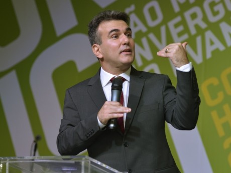 Sérgio Queiroz: "Instrumentos nas Mãos de Deus"