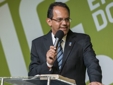 Uedson Vieira: "A Bondade e Severidade de Deus"