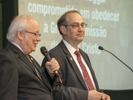 John Bachman, Vice-Presidente de Informações Globais