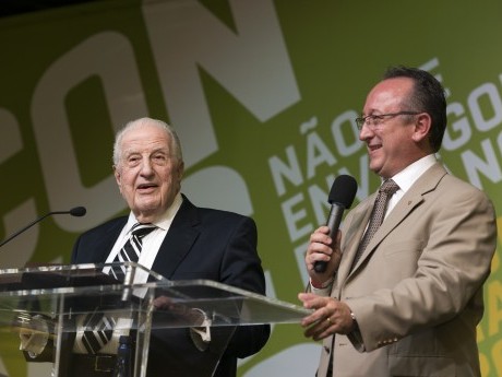 Mensagem do Dr. John Haggai com tradução de Mário Simões