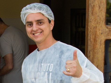 Dentista Danilo Leal
