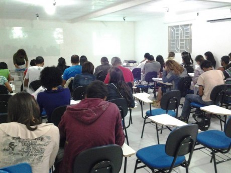 Participantes do programa educativo da igreja
