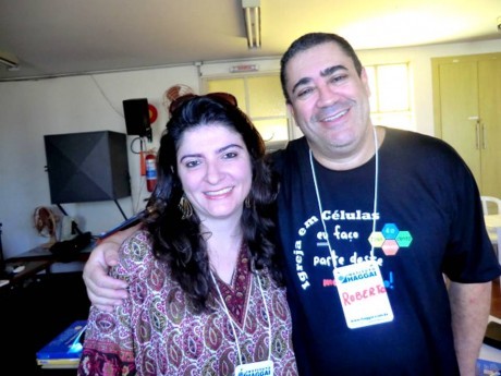 Thaís com o pastor Roberto Lugon, mais novo graduado nacional de MG