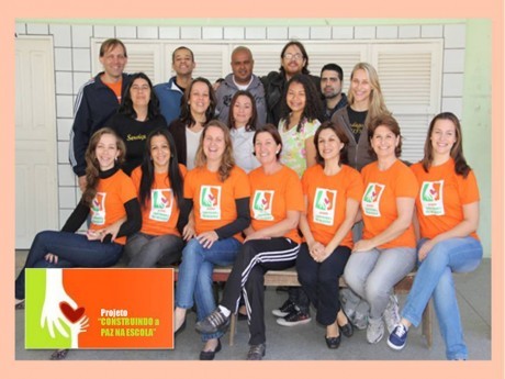 Uma das equipes de trabalho voluntário do projeto