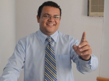 Manoel Delgado, aprovado para a docência local