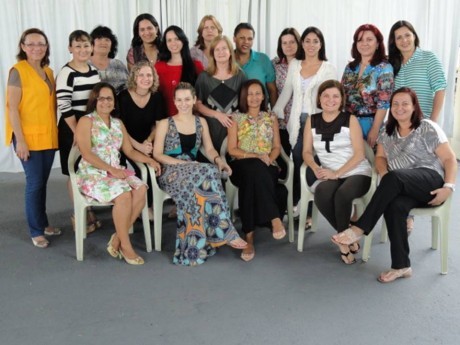 Grupo inteiro de mulheres participantes do NAC de Ji-Paraná
