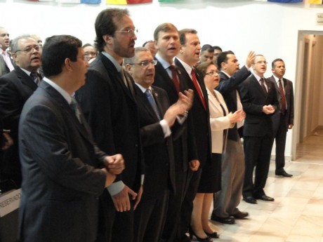 Alguns membros do conselho do Haggai e vários docentes