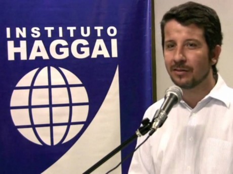 Ricardo falando aos secretários executivos em 2011