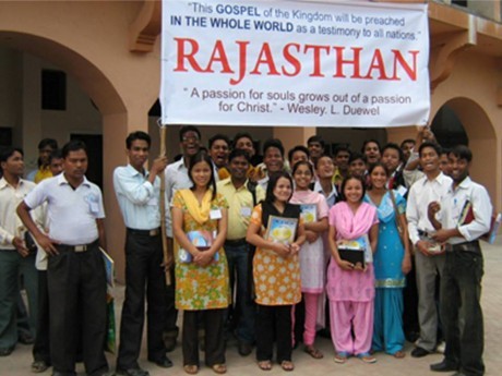 Seminaristas no Rajasthan: Asian School of Evangelism