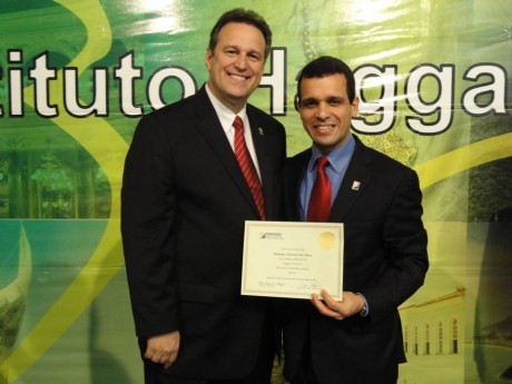 Na cerimônia de graduação do Seminário Nacional, 2011