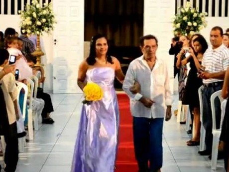 Processional: Entrada dos sete noivos e sete noivas