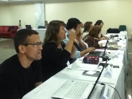 Nosso último encontro é de planejamento de metas. A turma está empolgada e quer realizar 300 seminários em 2012!