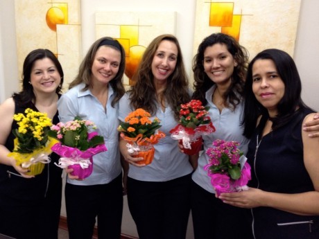 Ana Ruth, Priscila, Kellyn, Adenice e Maeli do escritório do Haggai em Campinas