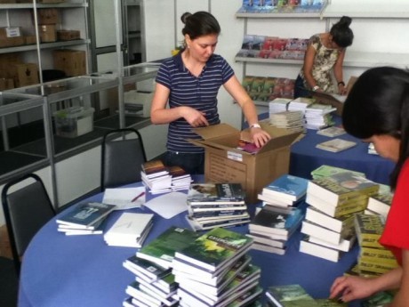 Equipe preparando o Espaço Haggai